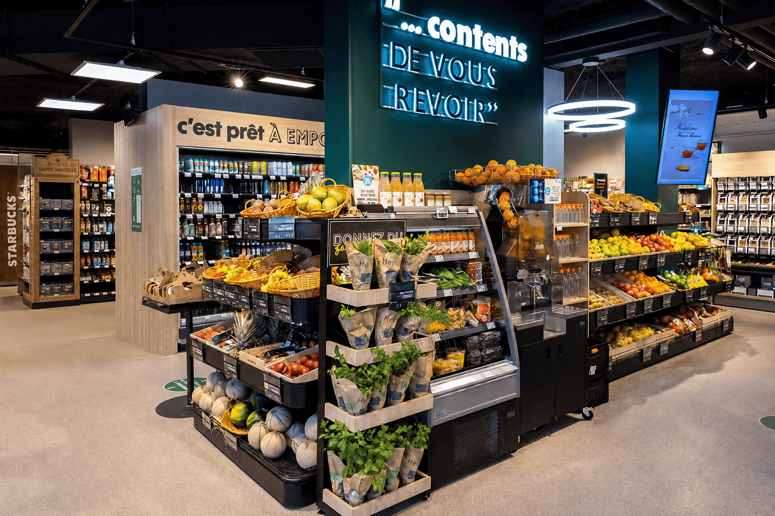 Rayon fruits et légumes d'un magasin